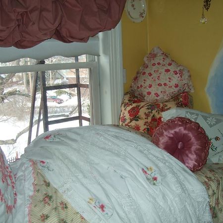 Enchanted Nights Bed & Bath Kittery Rom bilde
