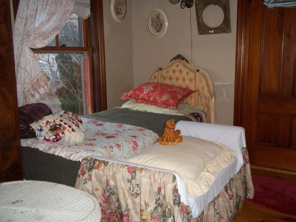 Enchanted Nights Bed & Bath Kittery Rom bilde