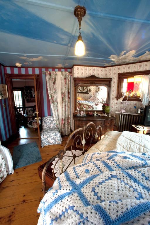 Enchanted Nights Bed & Bath Kittery Rom bilde