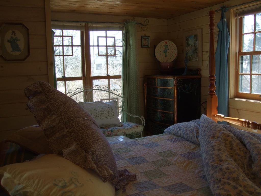 Enchanted Nights Bed & Bath Kittery Rom bilde